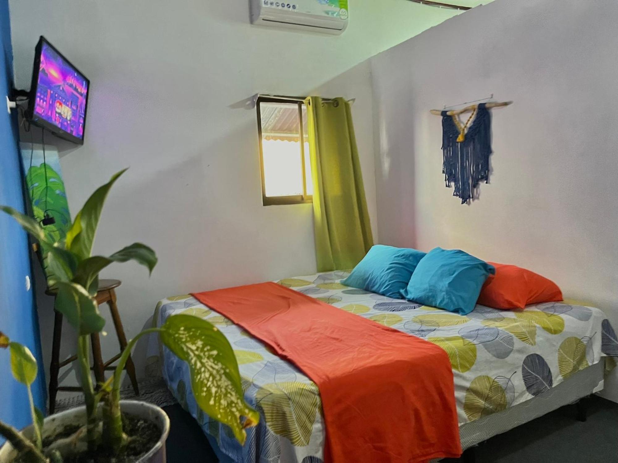 Passifloras Hostel Quepos Eksteriør bilde
